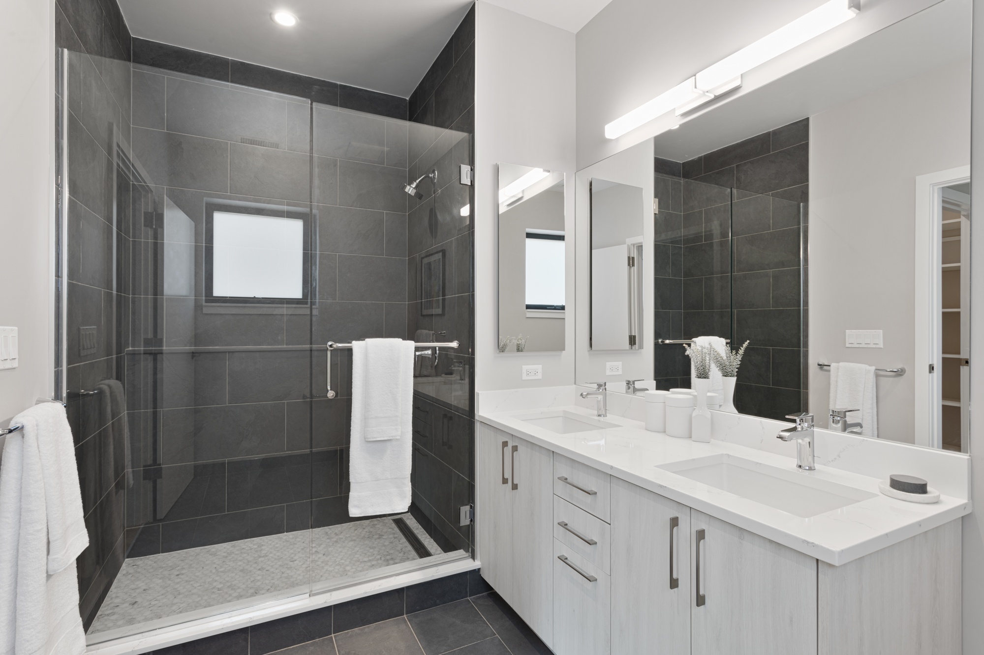 15_14_3604_N_CampbellAve_202_164_Chicago_Hirsch_MPG_Architecture